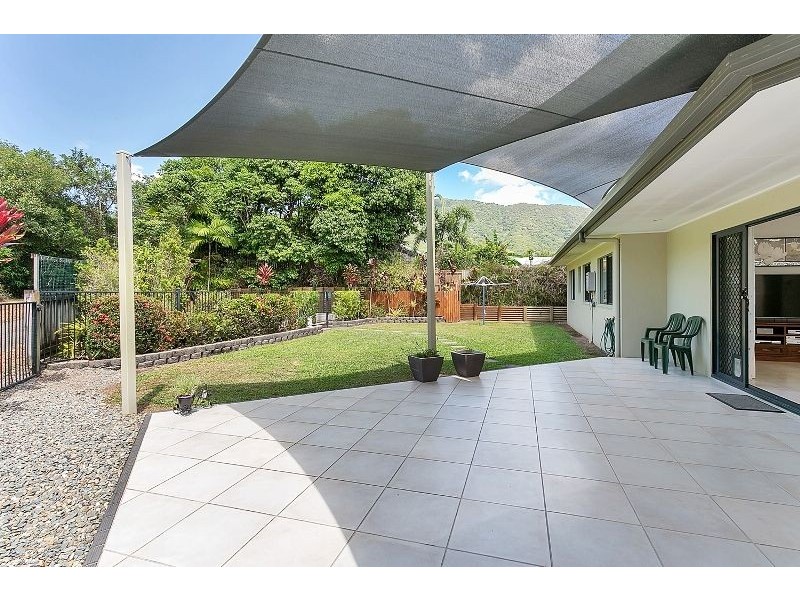 1 Charnley Avenue, Bentley Park QLD 4869