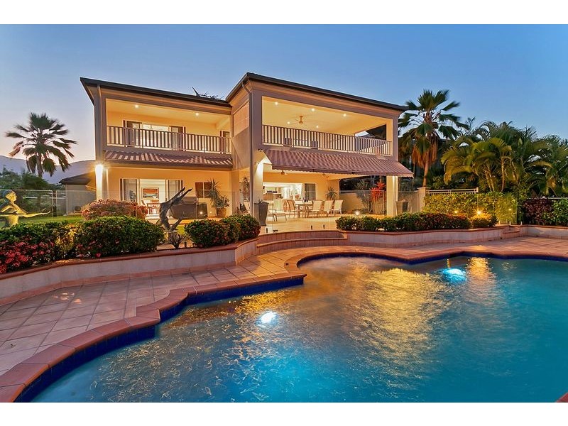 4 The Peak, Brinsmead QLD 4870