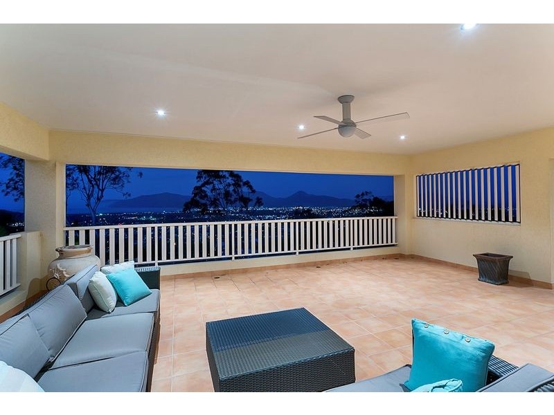 4 The Peak, Brinsmead QLD 4870