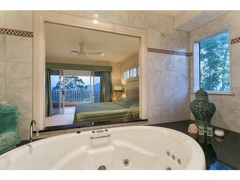 4 The Peak, Brinsmead QLD 4870