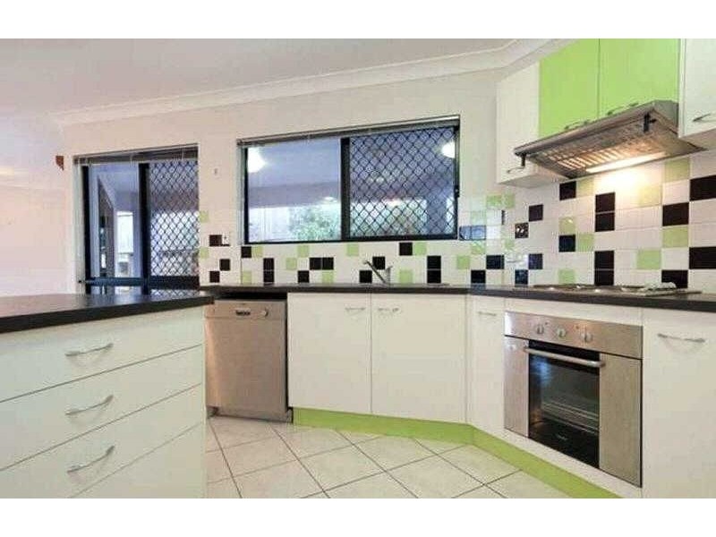 15 Starr Close, Bentley Park QLD 4869