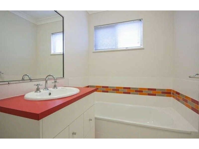 15 Starr Close, Bentley Park QLD 4869