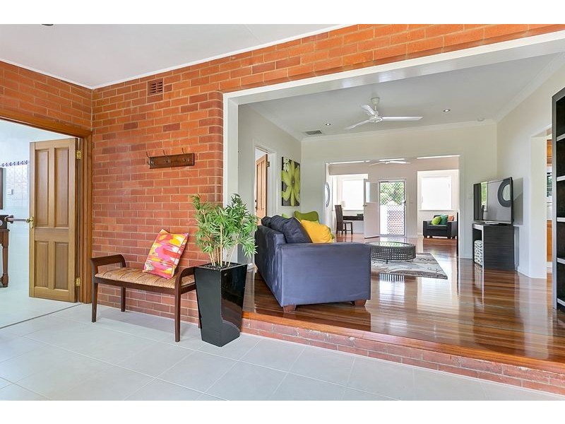 9 Mona Street, Whitfield QLD 4870