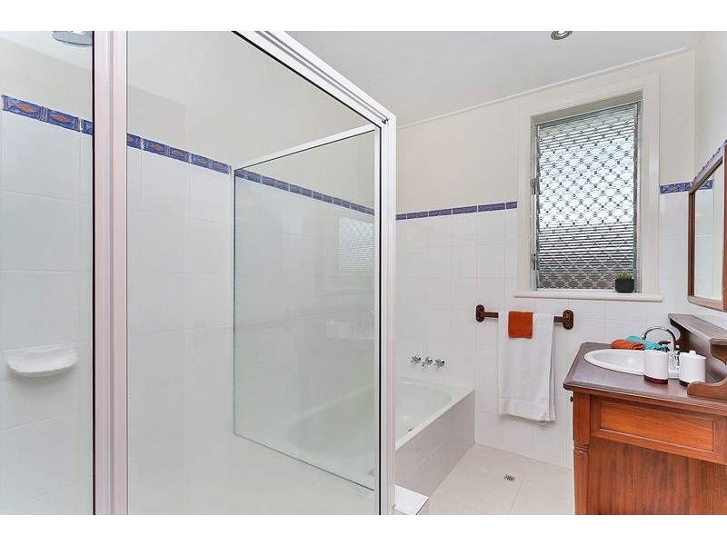 9 Mona Street, Whitfield QLD 4870