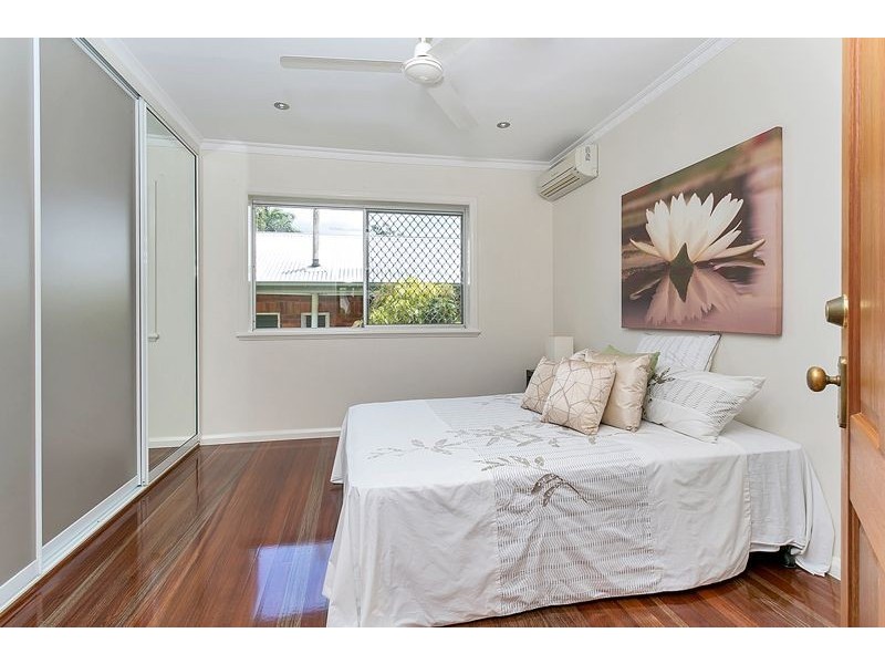 9 Mona Street, Whitfield QLD 4870