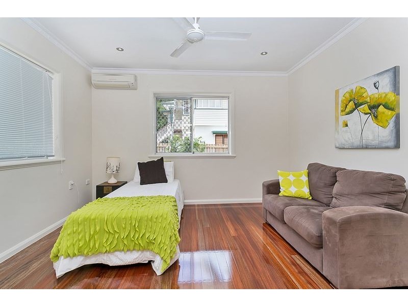 9 Mona Street, Whitfield QLD 4870