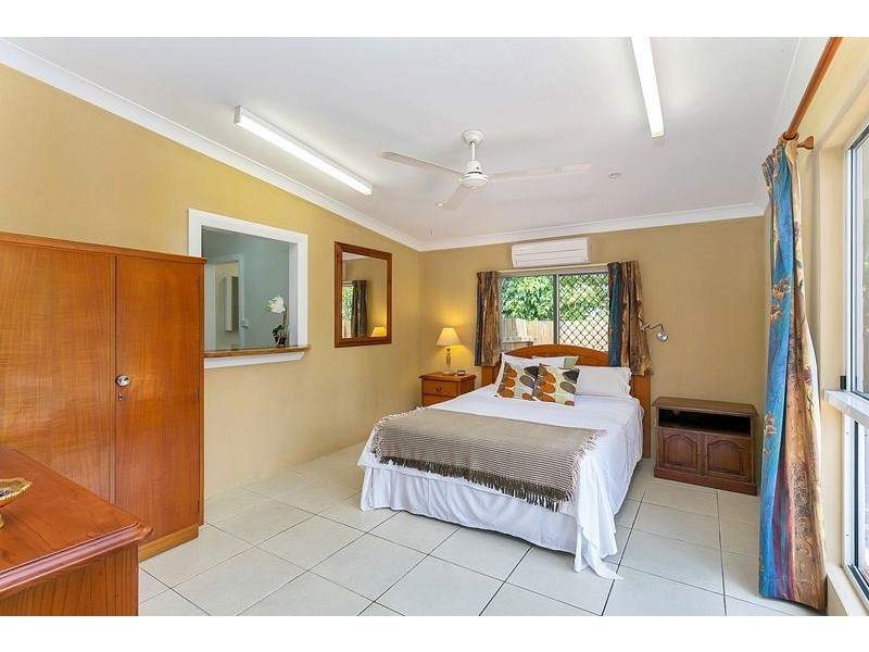 9 Mona Street, Whitfield QLD 4870