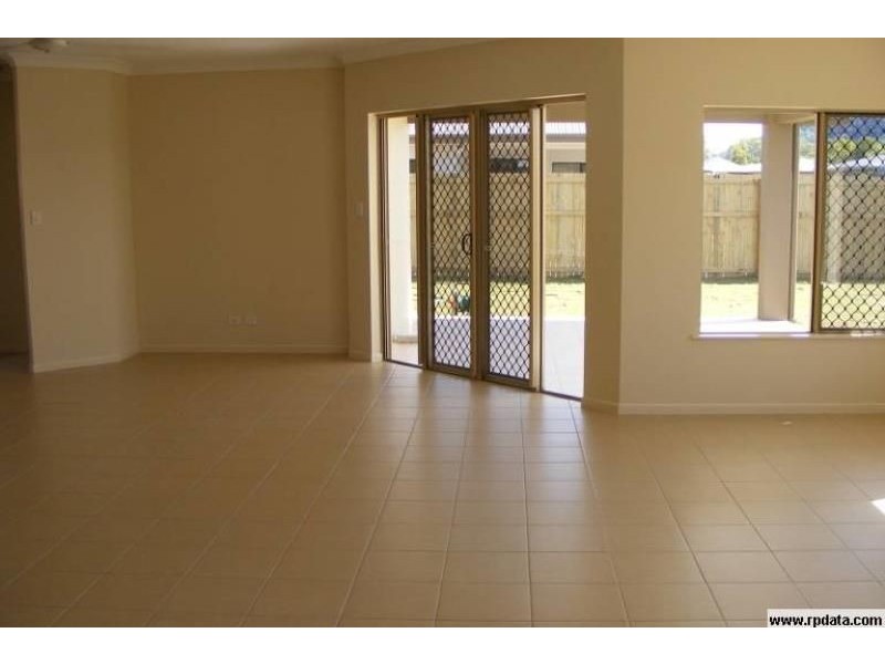 15 Allanton Link, Trinity Park QLD 4879