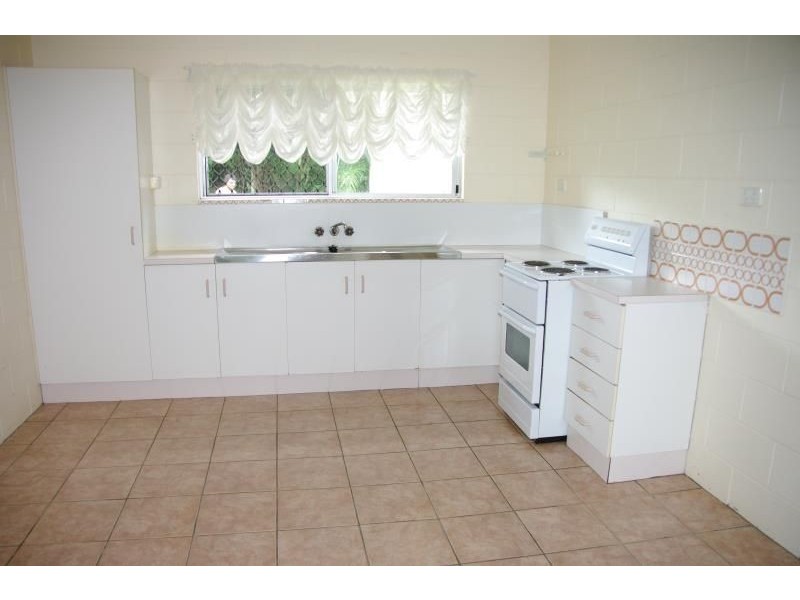 1/4 Kurruk Close, White Rock QLD 4868