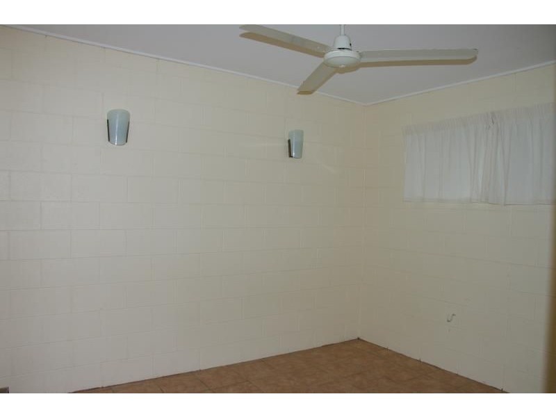 1/4 Kurruk Close, White Rock QLD 4868