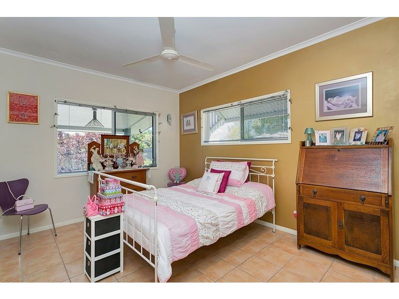 16 Barnes Street, Earlville QLD 4870