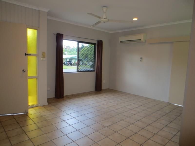 11 Serissa Street, Mooroobool QLD 4870