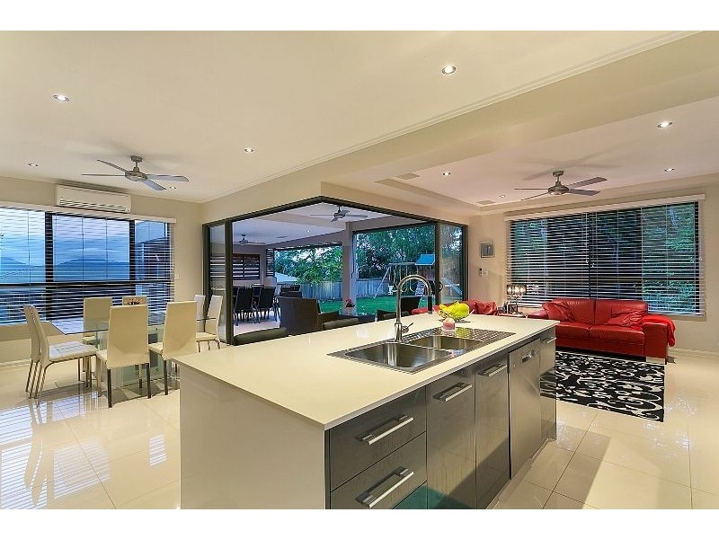 69 McFarlane Drive, Kanimbla QLD 4870