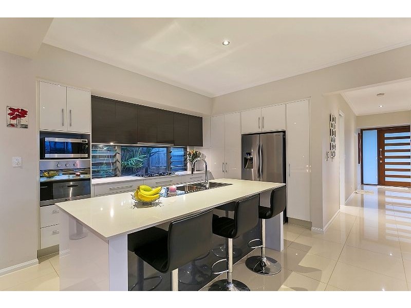 69 McFarlane Drive, Kanimbla QLD 4870