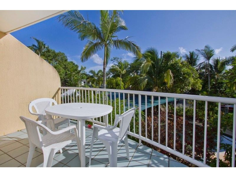 20/1 Poinciana Street, Holloways Beach QLD 4878