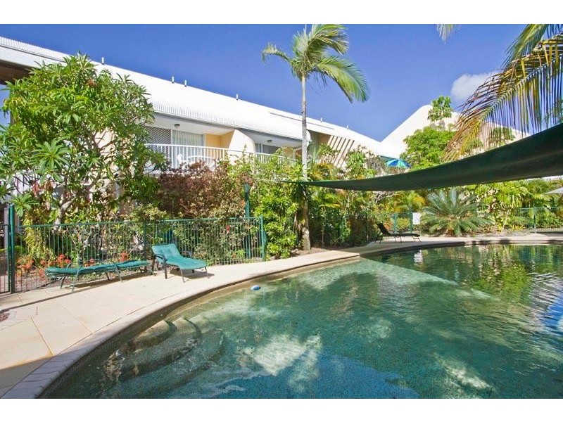 20/1 Poinciana Street, Holloways Beach QLD 4878