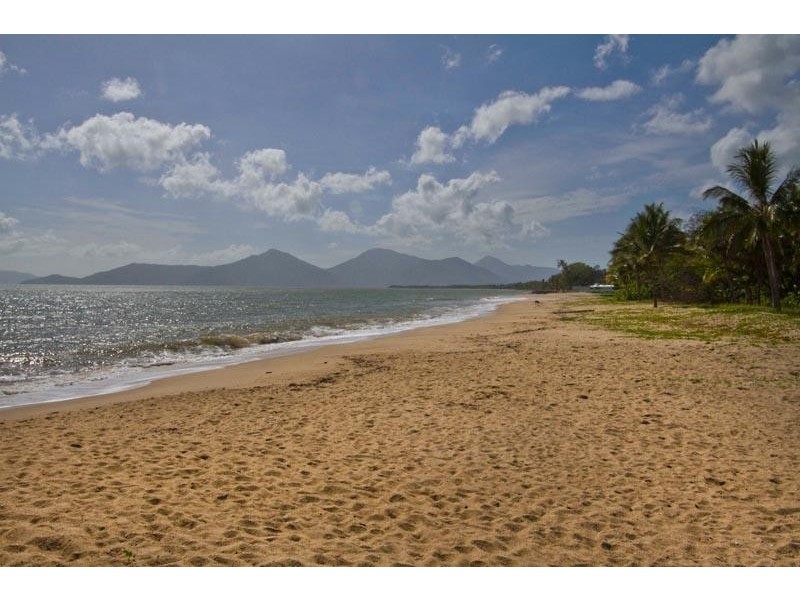 20/1 Poinciana Street, Holloways Beach QLD 4878