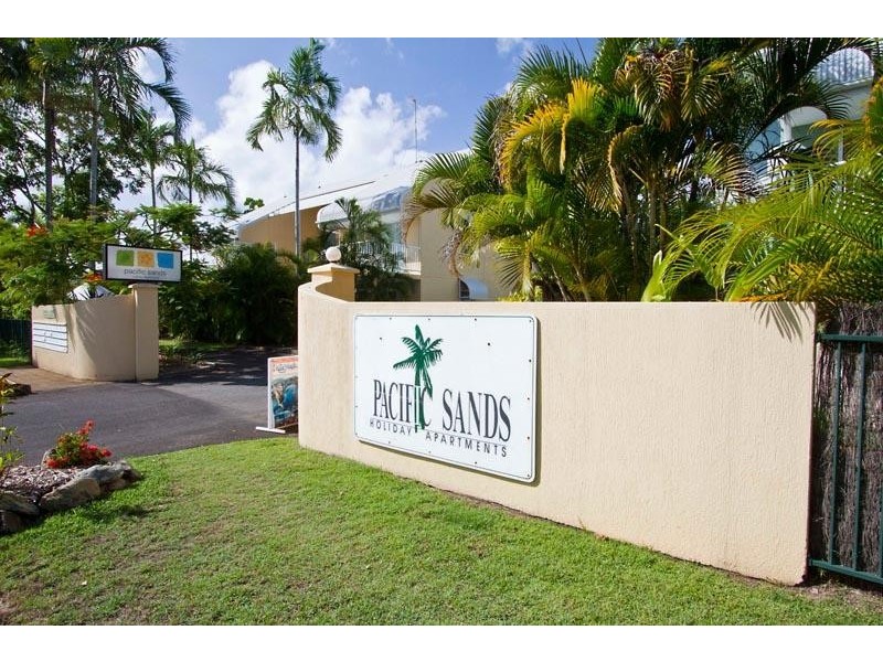 20/1 Poinciana Street, Holloways Beach QLD 4878