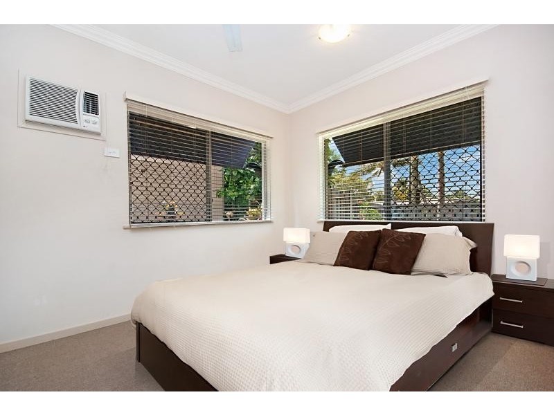 203/2-8 Centenary Close, Manoora QLD 4870