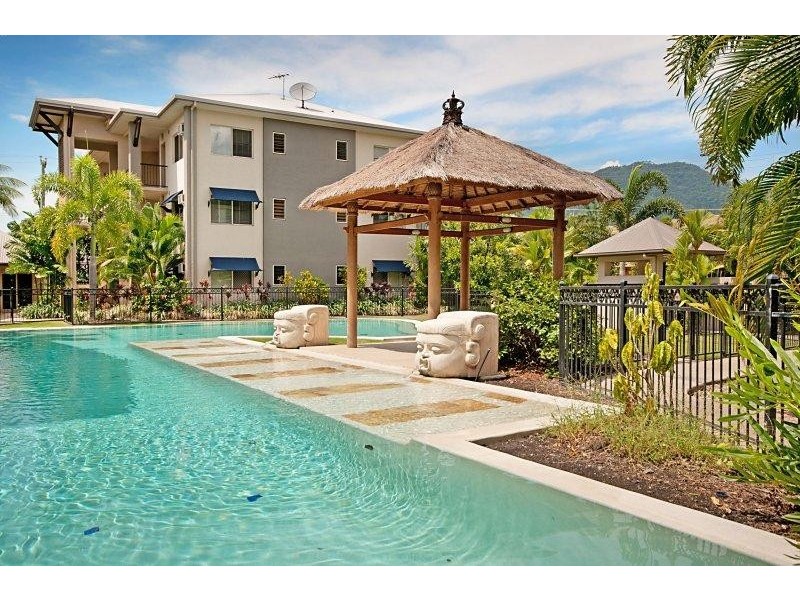 203/2-8 Centenary Close, Manoora QLD 4870