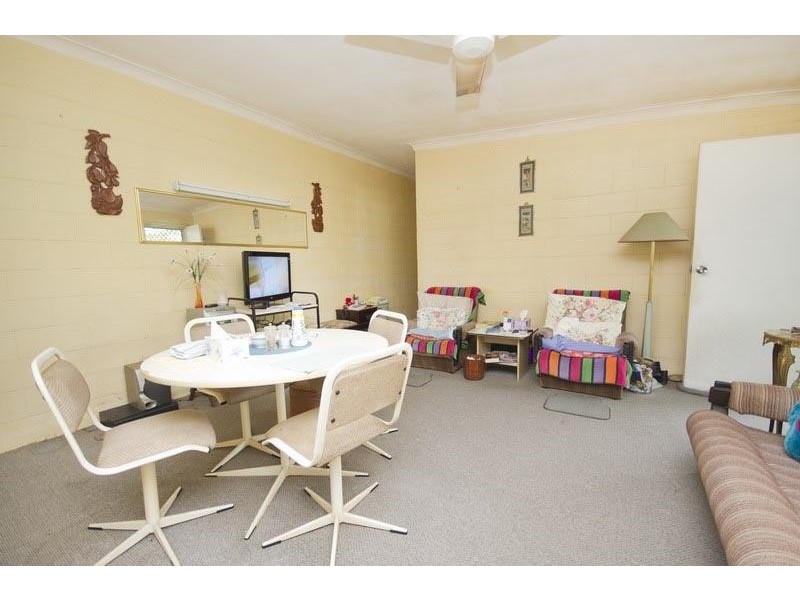 4/12 Sandown Close, Woree QLD 4868