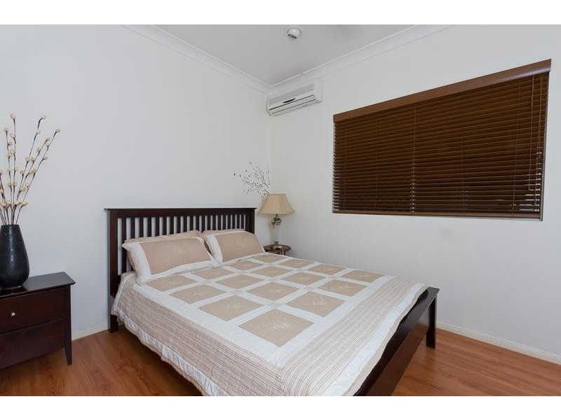 7 Cassandra Close, Mooroobool QLD 4870