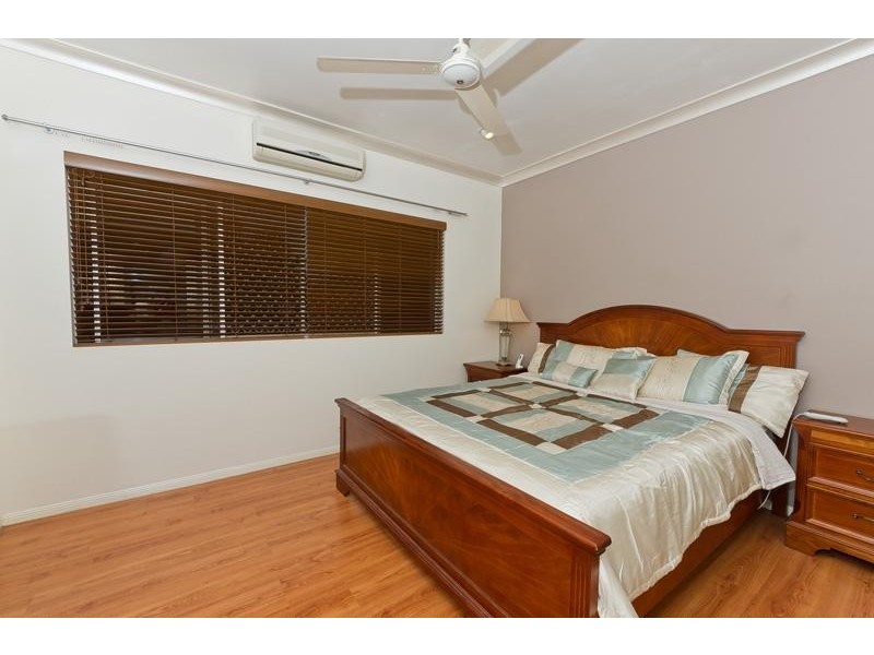 7 Cassandra Close, Mooroobool QLD 4870
