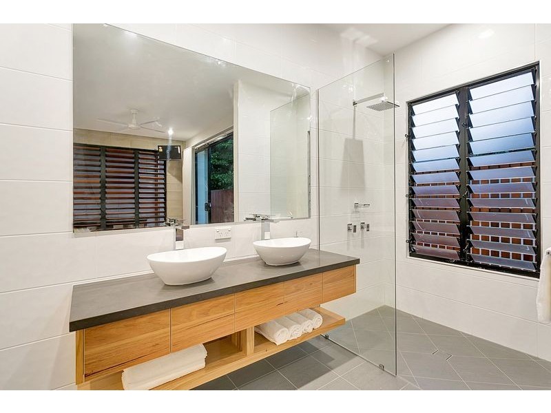 4/23-33 Upolu Esplanade, Clifton Beach QLD 4879