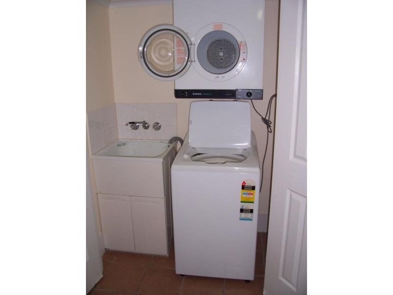 6/8 Clare Street, Parramatta Park QLD 4870