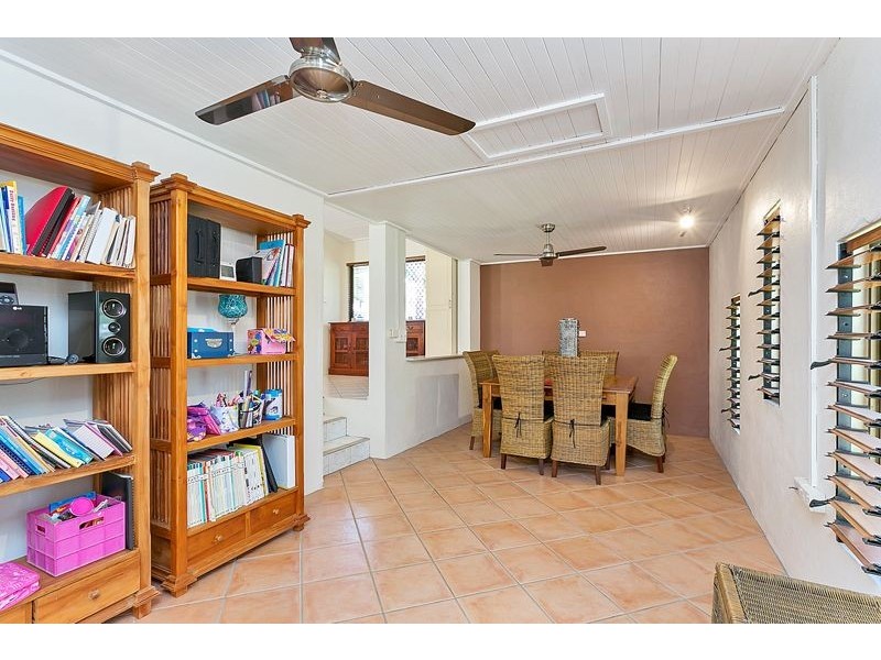 10 Cicero Close, Mooroobool QLD 4870