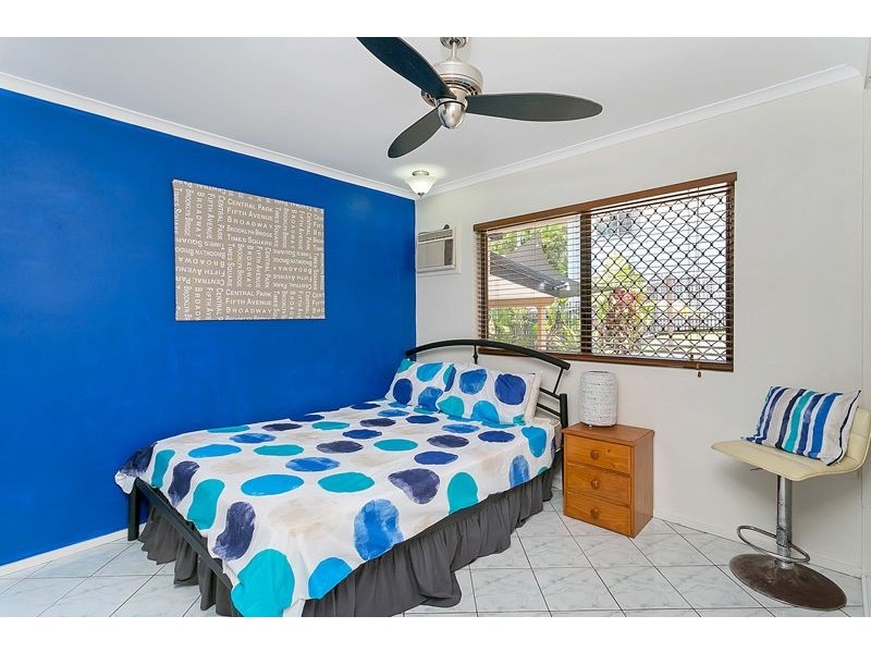 10 Cicero Close, Mooroobool QLD 4870