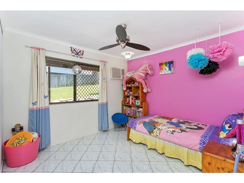 10 Cicero Close, Mooroobool QLD 4870