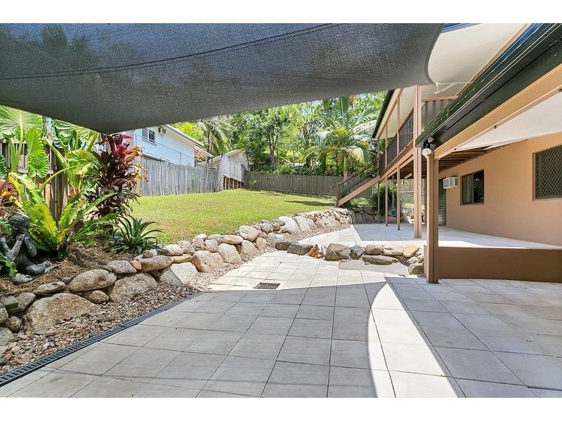 10 Cicero Close, Mooroobool QLD 4870