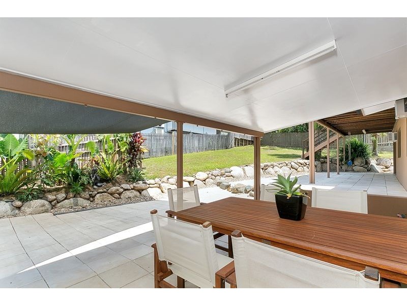 10 Cicero Close, Mooroobool QLD 4870