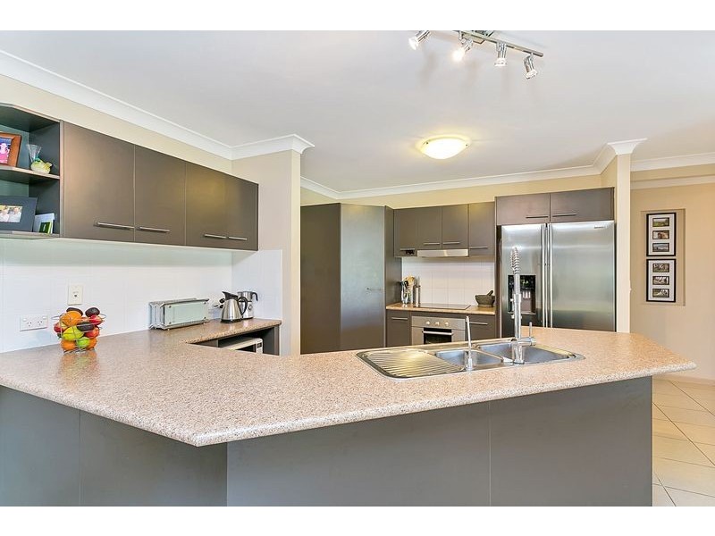 6 Icefire Quay, Trinity Park QLD 4879