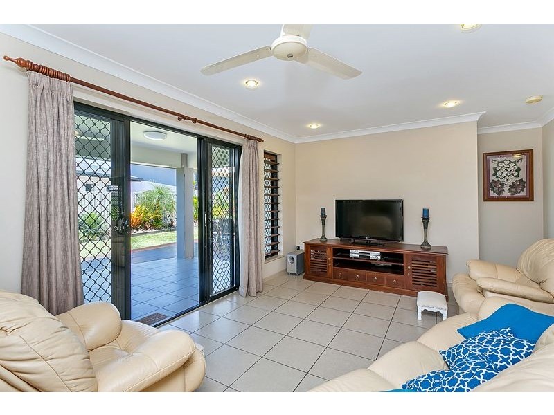 6 Icefire Quay, Trinity Park QLD 4879