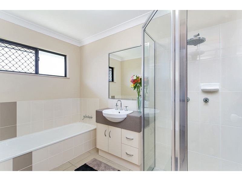 6 Icefire Quay, Trinity Park QLD 4879