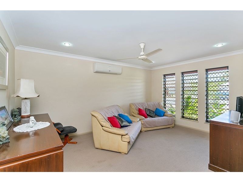 6 Icefire Quay, Trinity Park QLD 4879