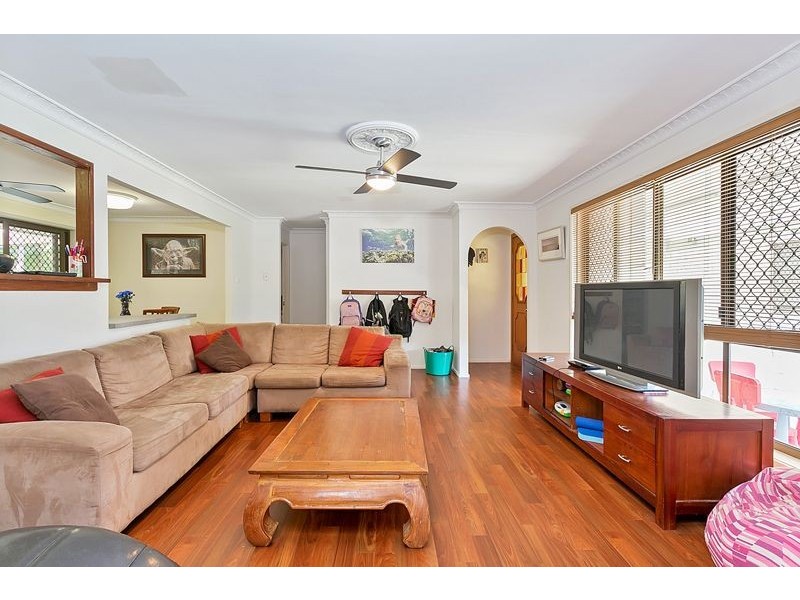 4 Gardenia Court, Mooroobool QLD 4870