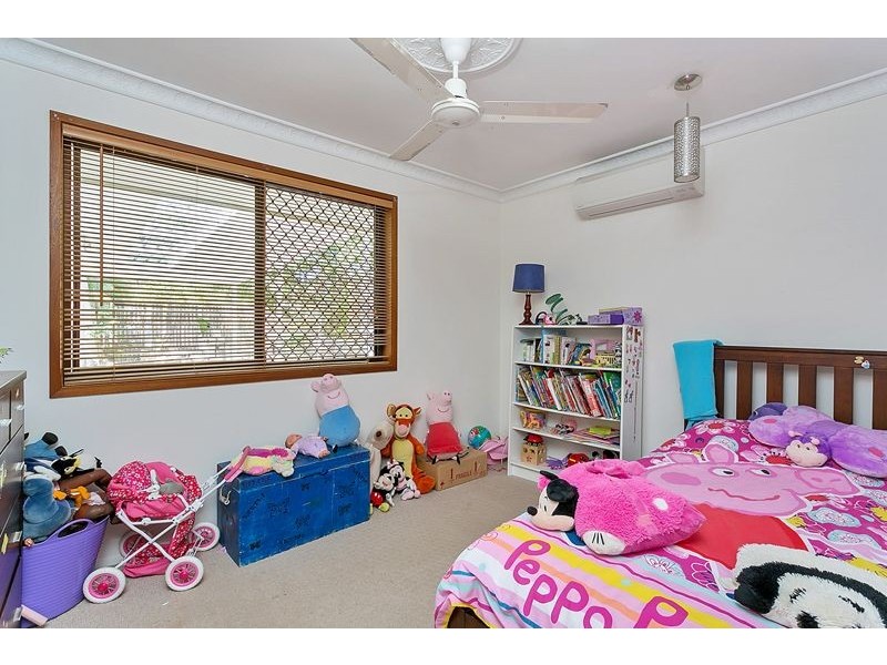 4 Gardenia Court, Mooroobool QLD 4870