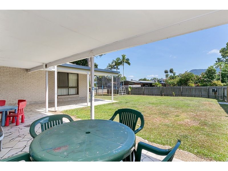 4 Gardenia Court, Mooroobool QLD 4870