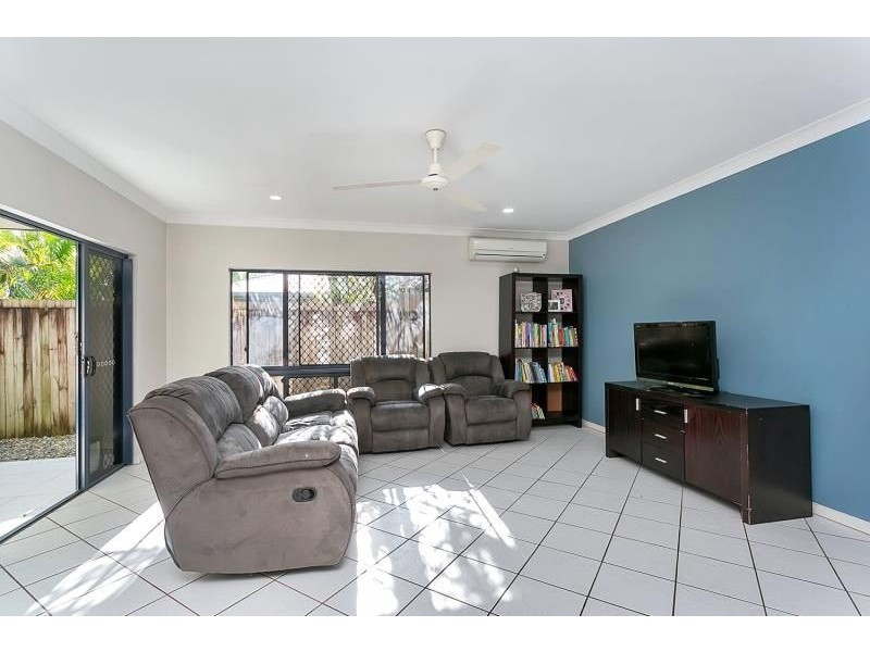 16 Howie Close, Kewarra Beach QLD 4879