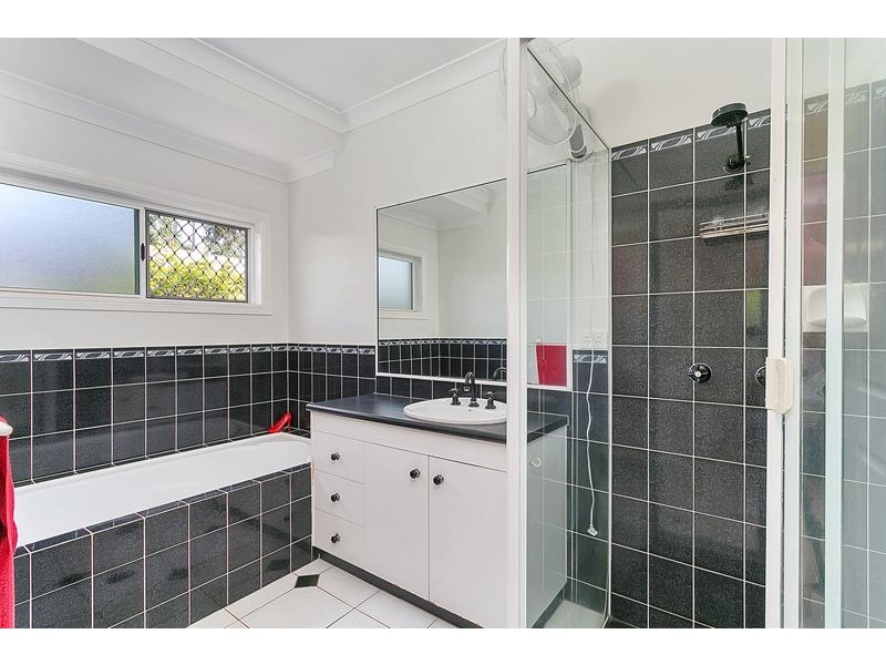 78 Callum Street, Mooroobool QLD 4870