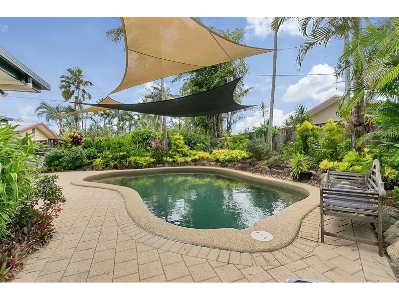 78 Callum Street, Mooroobool QLD 4870