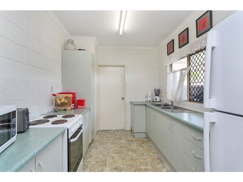 22 Clarke Street, Manunda QLD 4870