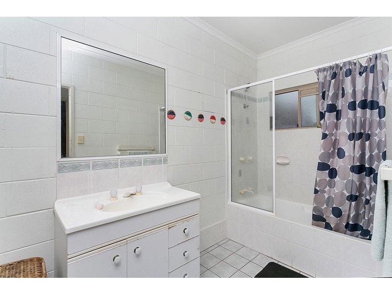 22 Clarke Street, Manunda QLD 4870