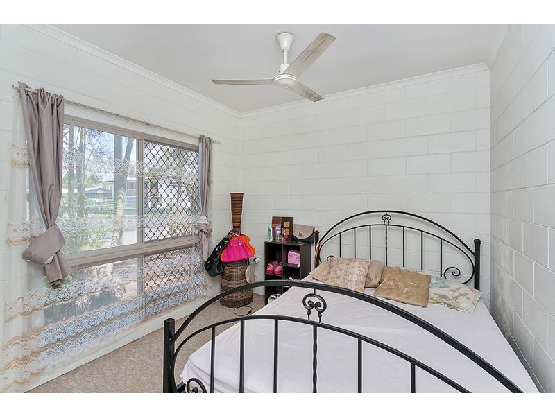 22 Clarke Street, Manunda QLD 4870