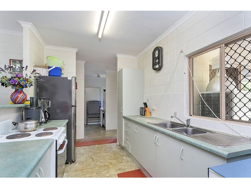 22 Clarke Street, Manunda QLD 4870