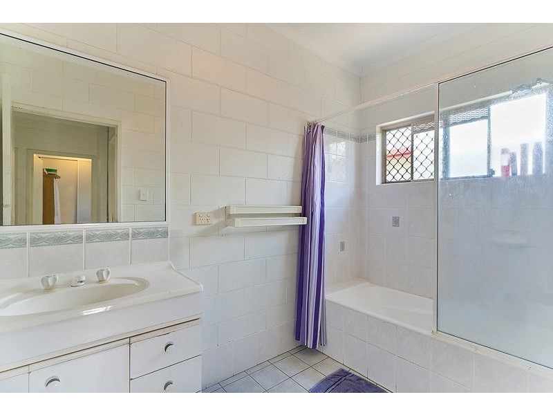 22 Clarke Street, Manunda QLD 4870