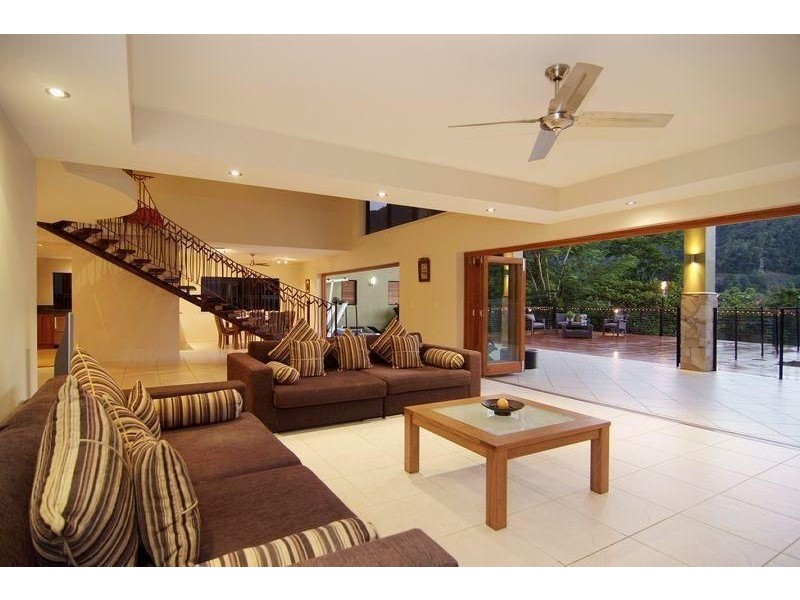 13 Springmeadow Close, Brinsmead QLD 4870